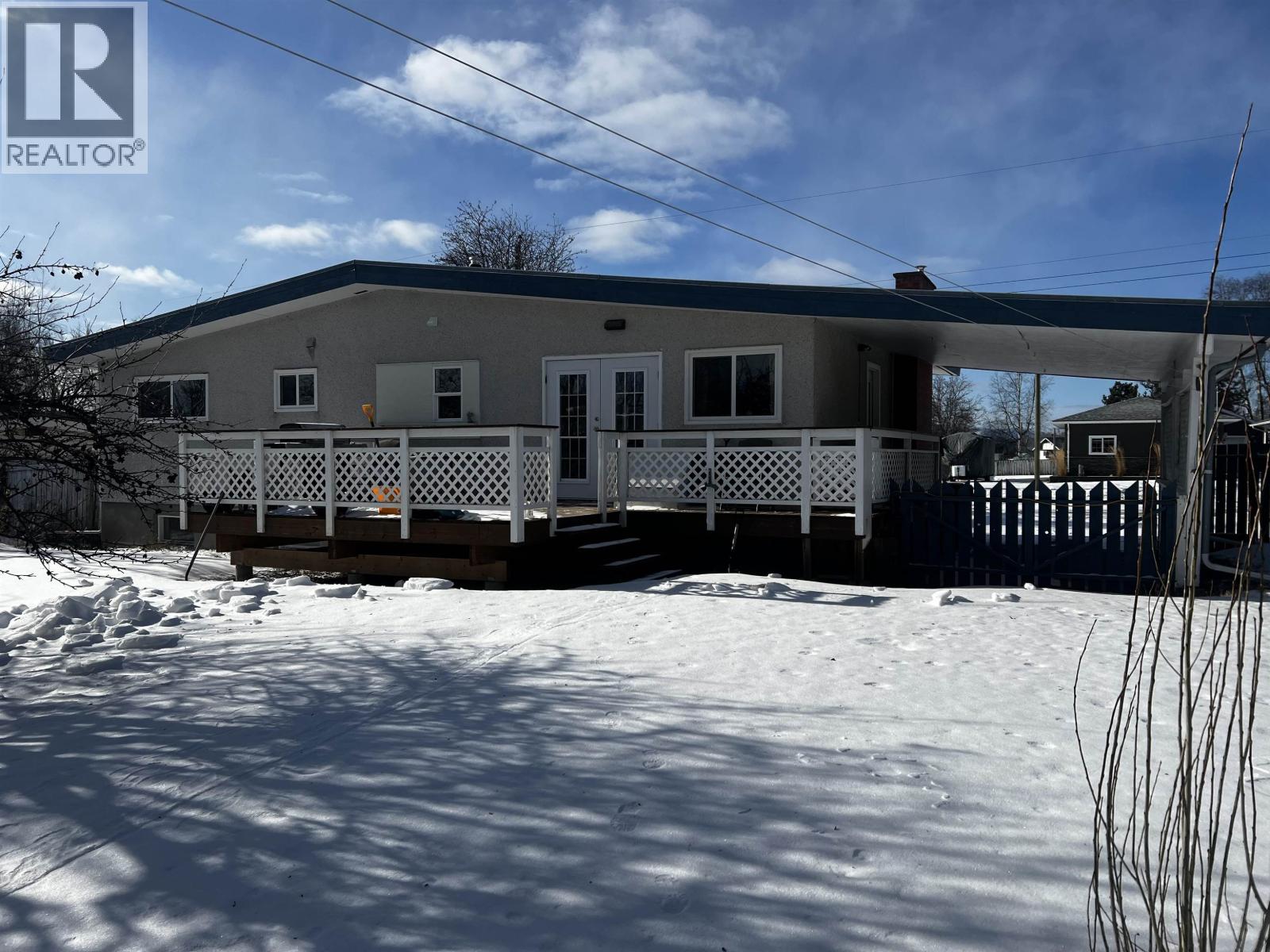 194 Taluk Crescent, Fraser Lake, British Columbia  V0J 1S0 - Photo 2 - R3090727