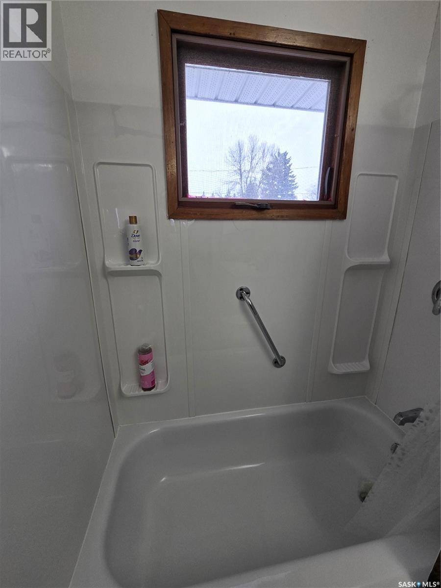 510 Vernon Street, Broadview, Saskatchewan  S0G 0K0 - Photo 15 - SK028655