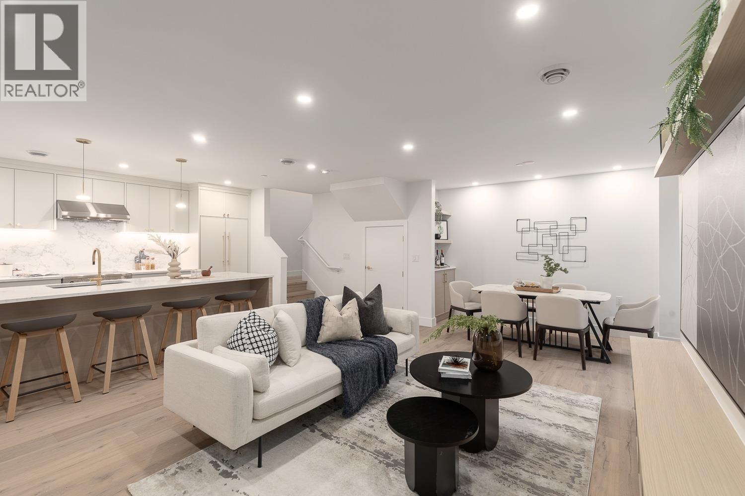 458 E 17th Avenue, Vancouver, British Columbia  V5V 1B1 - Photo 2 - R3090705