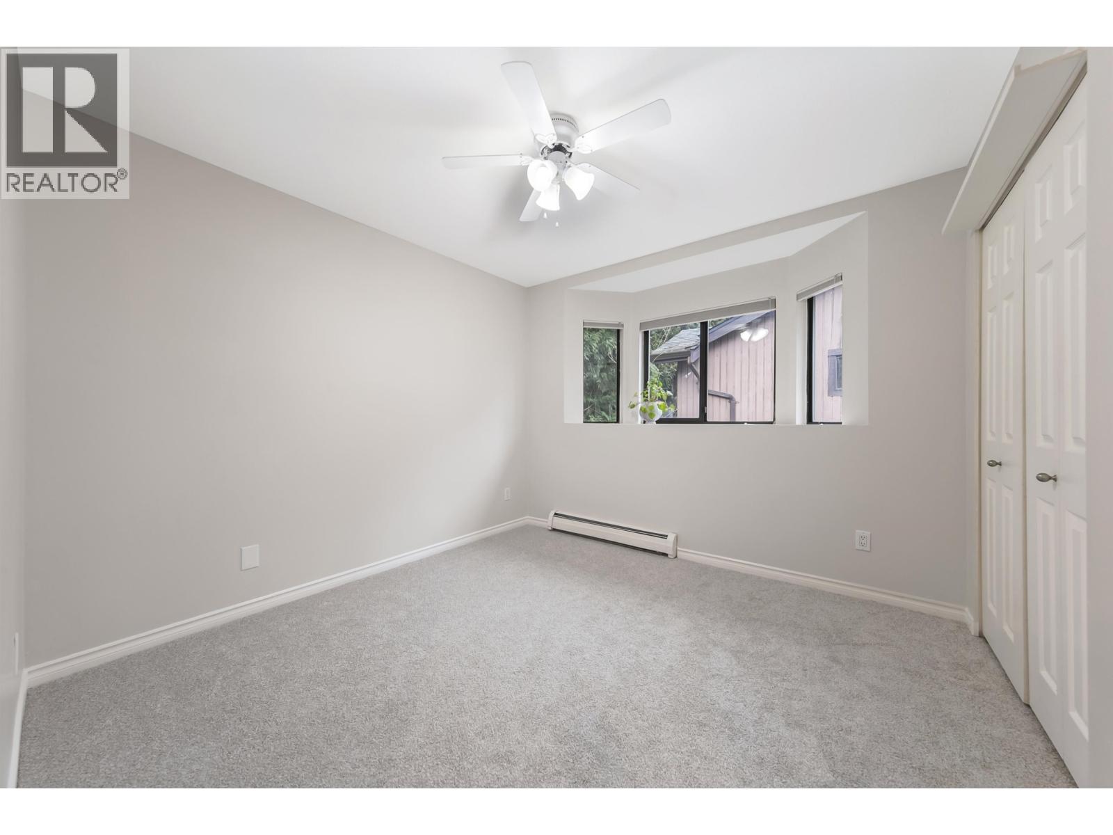 4721 Village Drive, Burnaby, British Columbia  V5G 4V7 - Photo 14 - R3090710