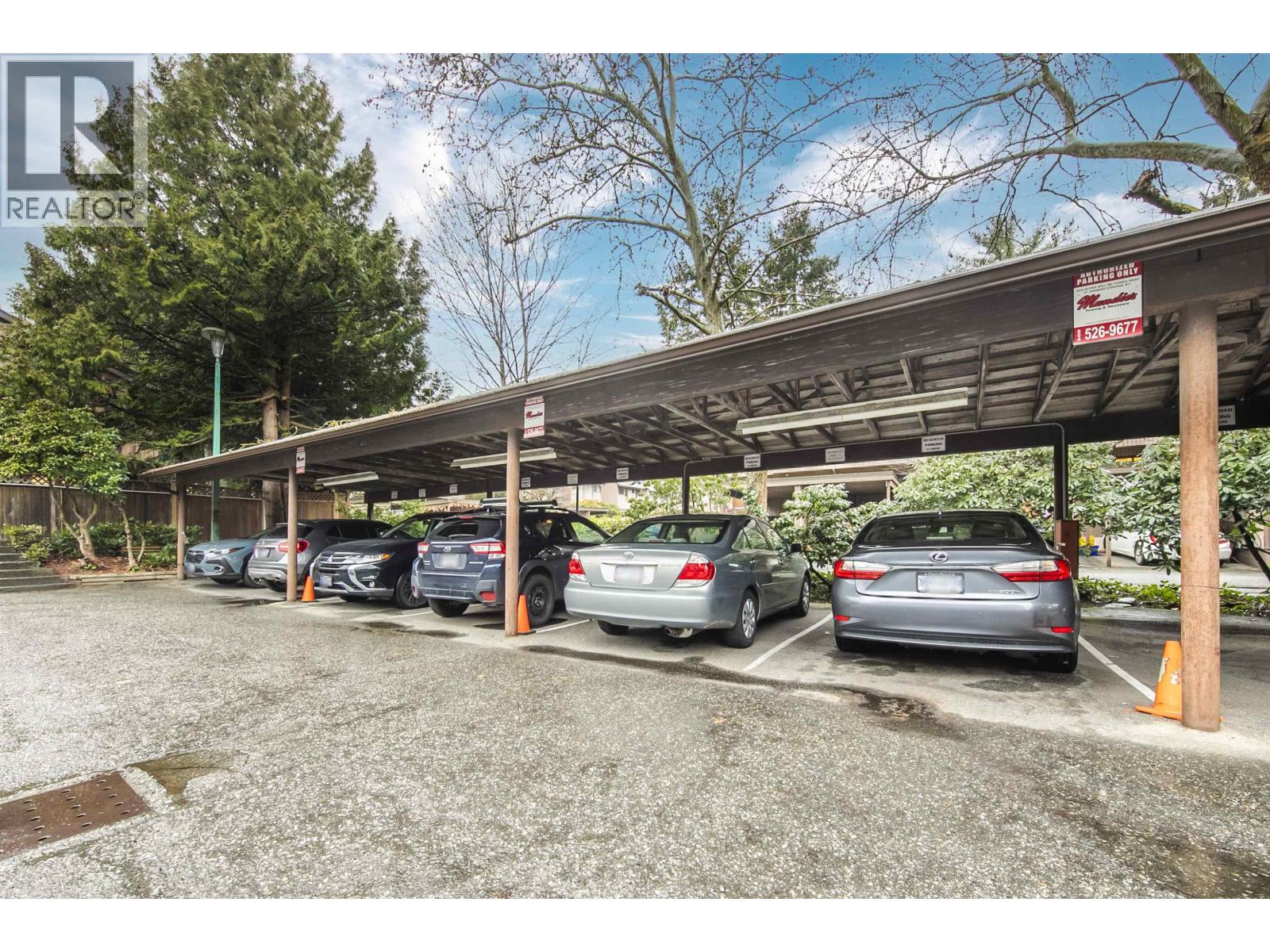 4721 Village Drive, Burnaby, British Columbia  V5G 4V7 - Photo 22 - R3090710