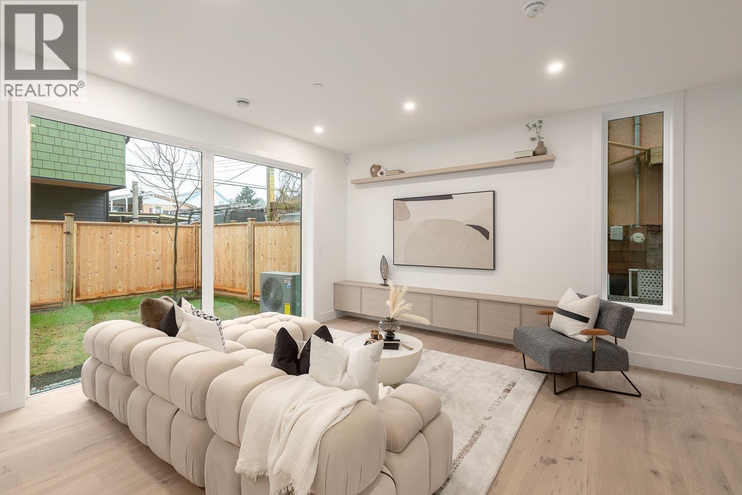 462 E 17th Avenue, Vancouver, British Columbia  V5V 1B1 - Photo 3 - R3090713