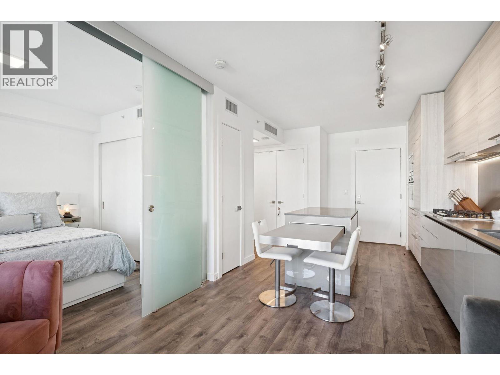 802 4488 Juneau Street, Burnaby, British Columbia  V5C 0M4 - Photo 8 - R3090718