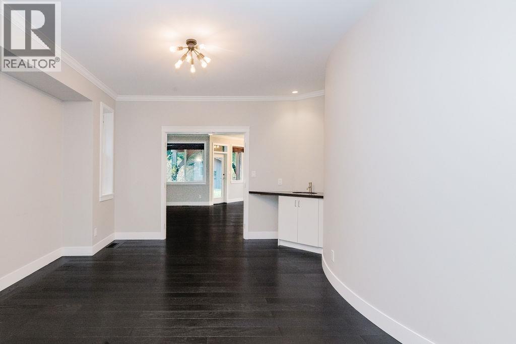 597 Oceanview Drive, Gibsons, British Columbia  V0N 1V5 - Photo 10 - R3090717