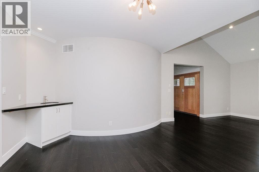 597 Oceanview Drive, Gibsons, British Columbia  V0N 1V5 - Photo 11 - R3090717