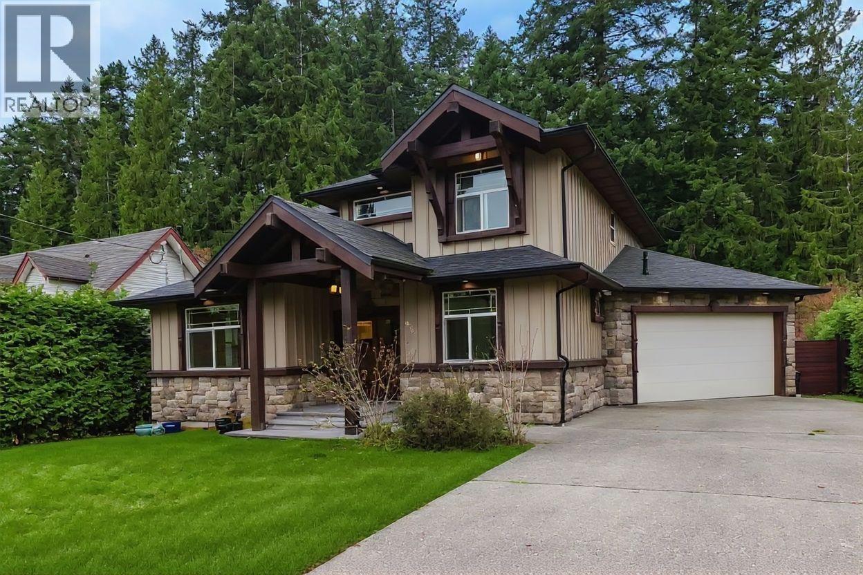 597 Oceanview Drive, Gibsons, British Columbia  V0N 1V5 - Photo 2 - R3090717