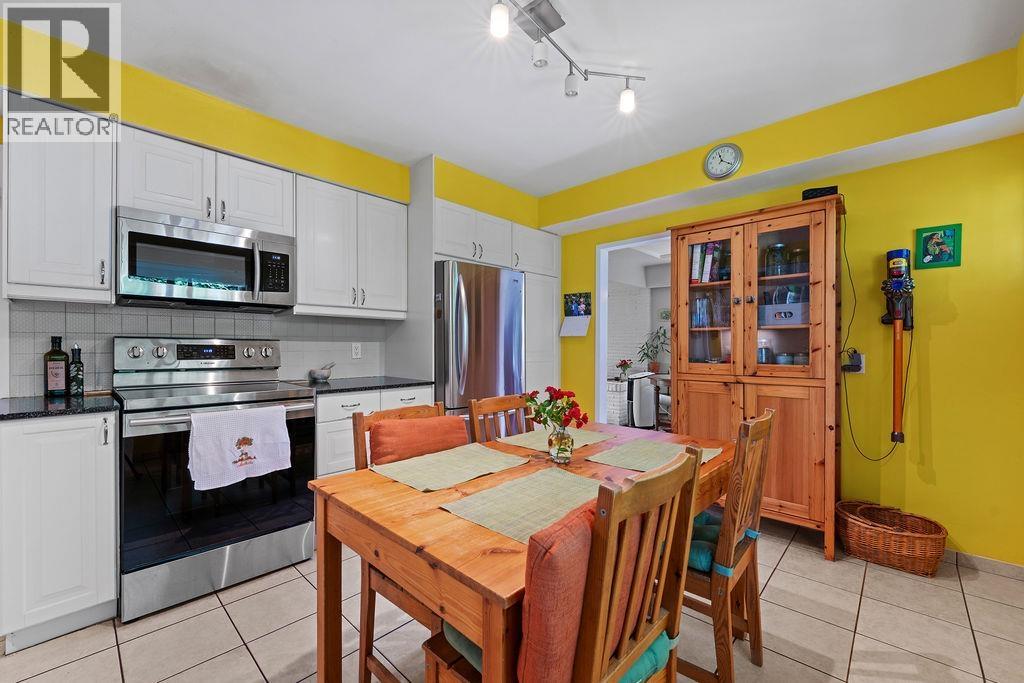 535 Holdom Avenue, Burnaby, British Columbia  V5B 3V3 - Photo 16 - R3090735