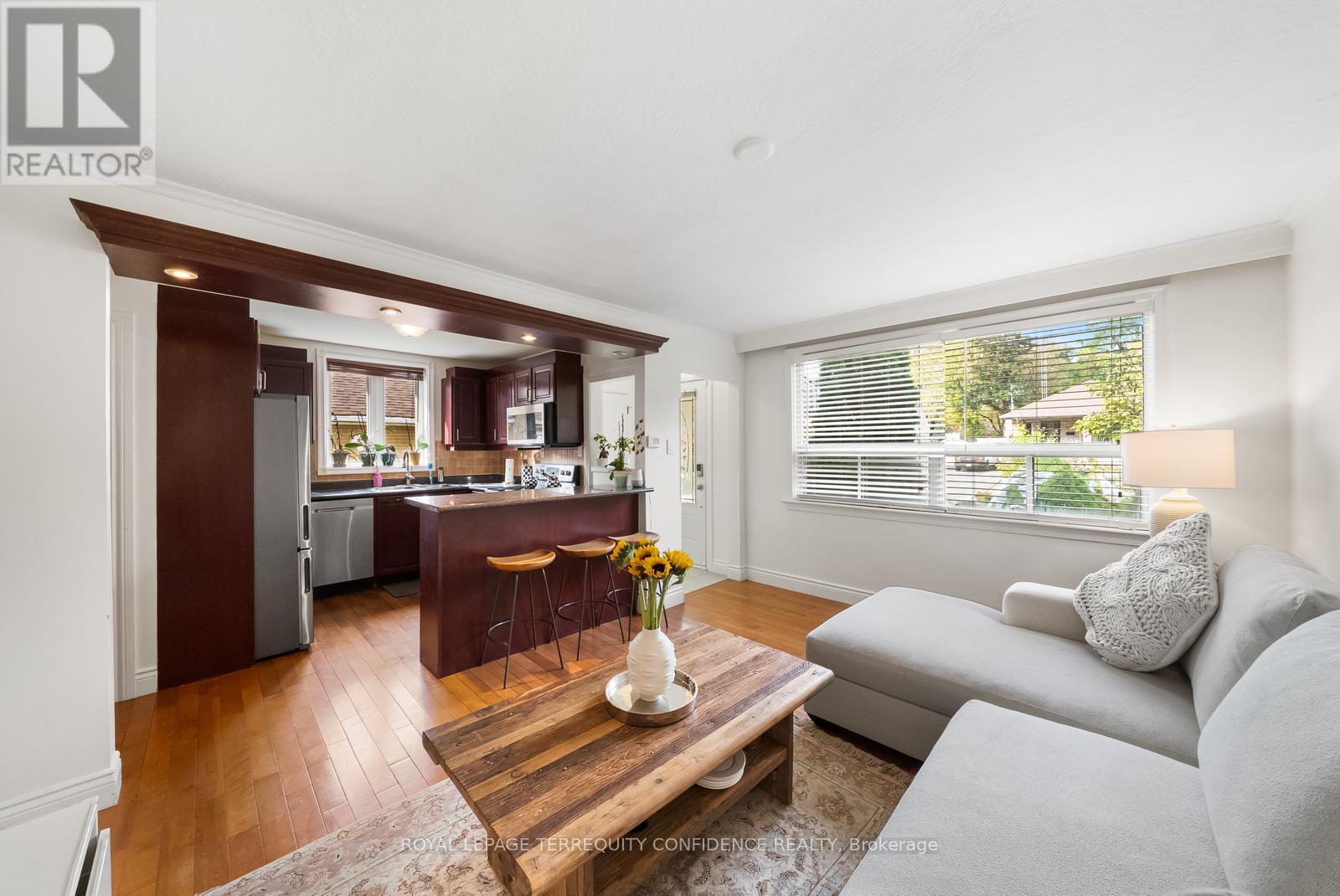 69 Nipigon Avenue, Toronto, Ontario  M2M 2V9 - Photo 3 - C12795742