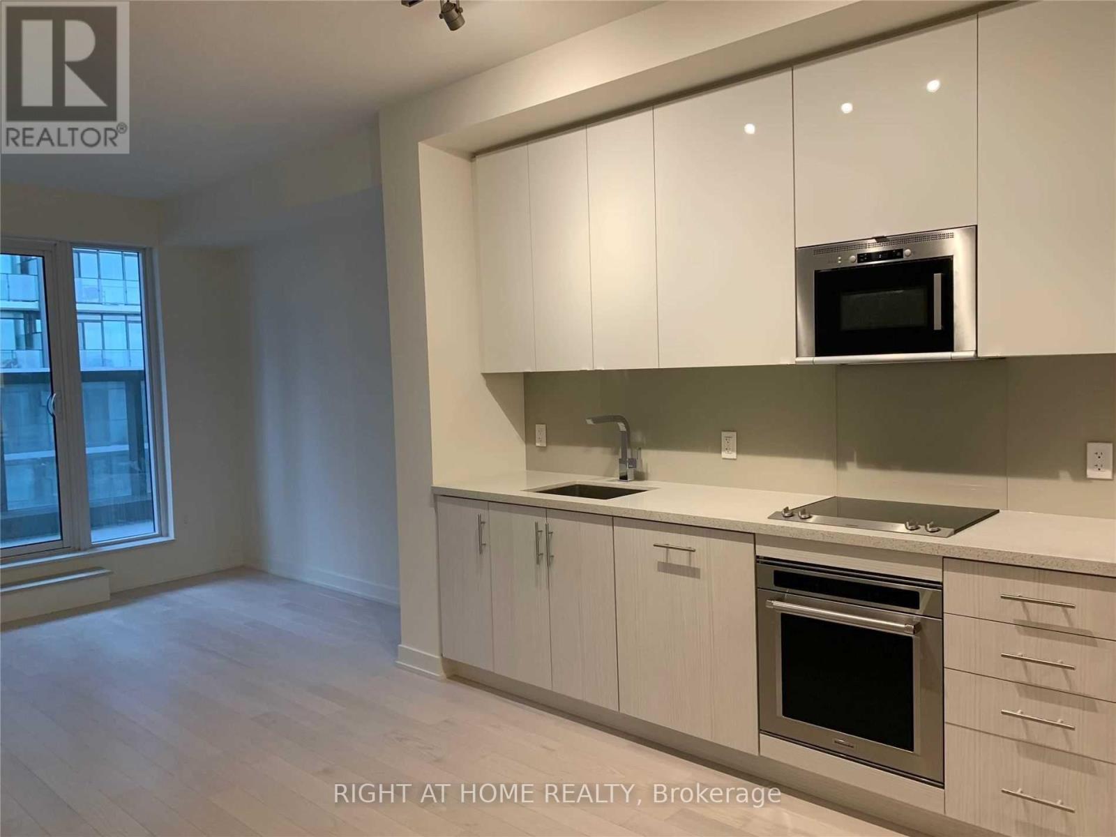 1501 - 330 Richmond Street W, Toronto, Ontario  M5V 1X2 - Photo 7 - C12795776