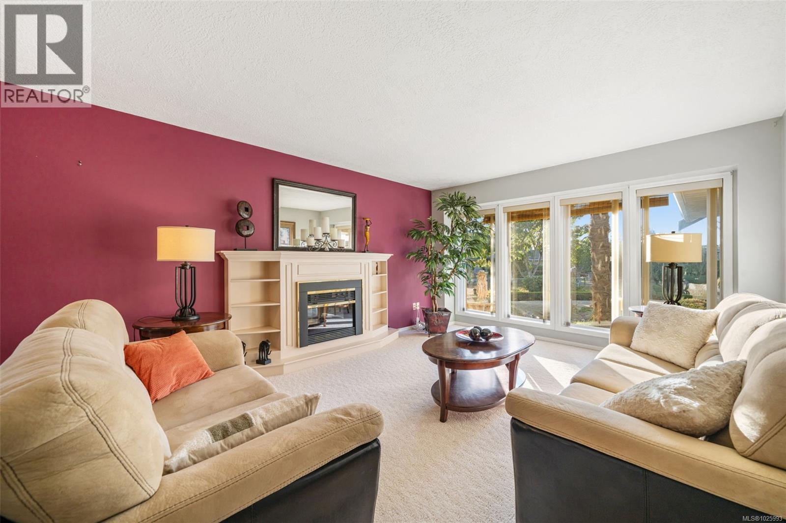 2391 Alta Vista Pl, Central Saanich, British Columbia  V8Z 5S6 - Photo 2 - 1025993