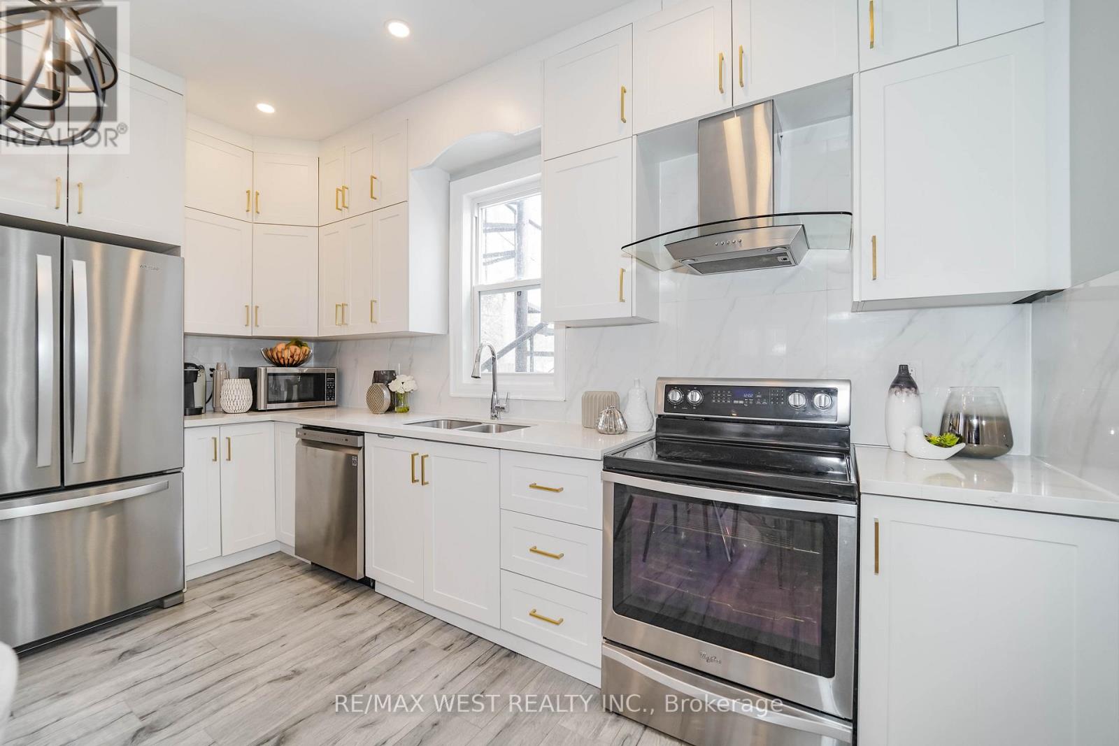 235 Dearborn Avenue, Oshawa, Ontario  L1G 4Z3 - Photo 4 - E12795756