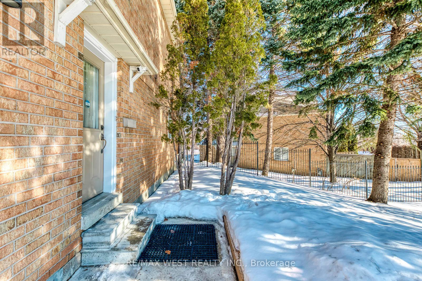 153 - 99 Bristol Road E, Mississauga, Ontario  L4Z 3P4 - Photo 5 - W12795740