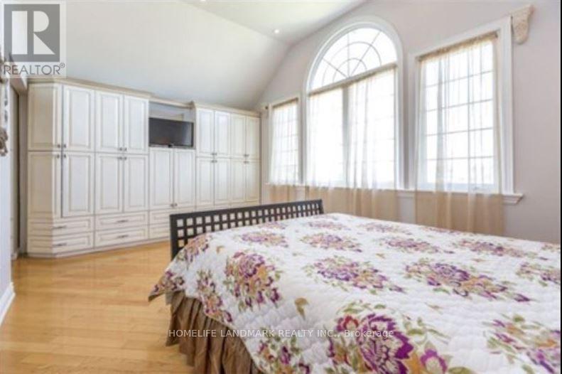 5291 Thornwood Drive, Mississauga, Ontario  L4Z 3J3 - Photo 9 - W12795758