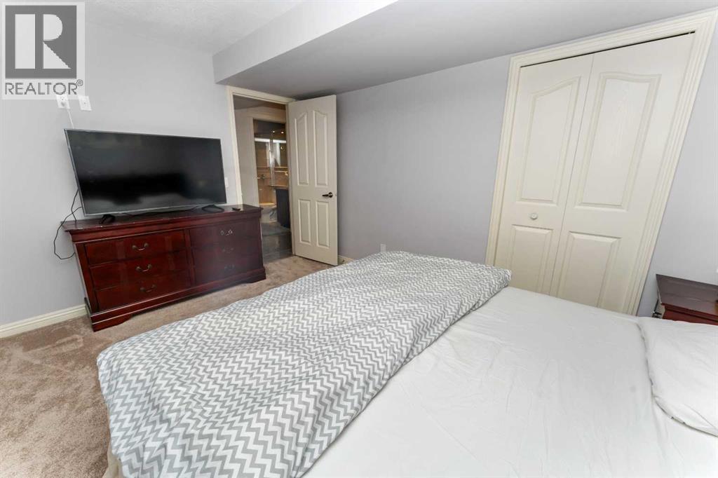 214 Royal Oak Bay Nw, Calgary, Alberta  T3G 6A4 - Photo 46 - A2286427