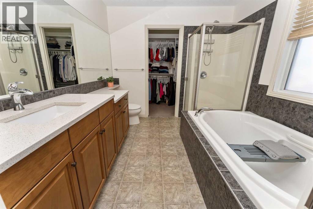 214 Royal Oak Bay Nw, Calgary, Alberta  T3G 6A4 - Photo 31 - A2286427