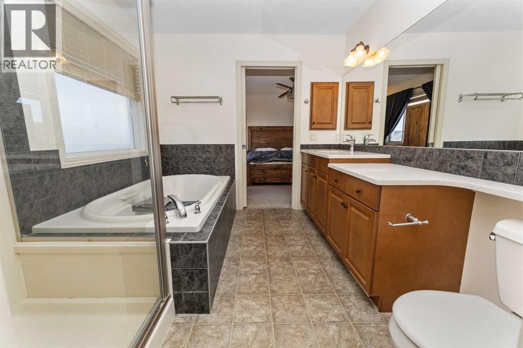 214 Royal Oak Bay Nw, Calgary, Alberta  T3G 6A4 - Photo 33 - A2286427