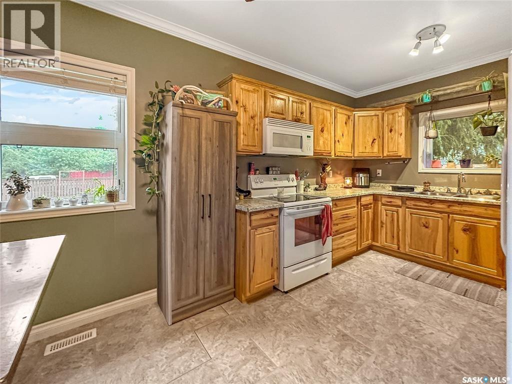 809 Lalonde Street, Whitewood, Saskatchewan  S0G 5C0 - Photo 7 - SK028737