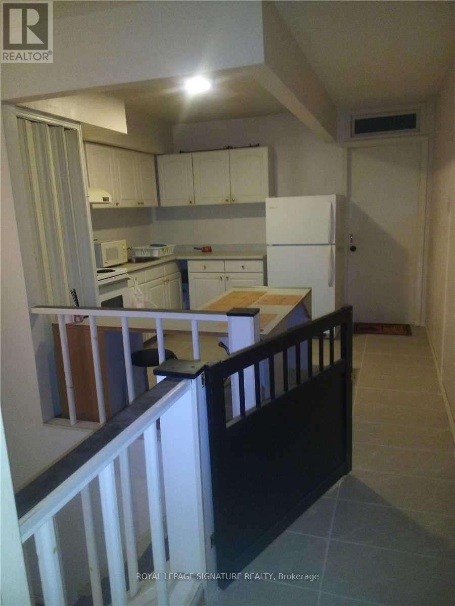 1853 Davenport Road, Toronto, Ontario  M6N 1B8 - Photo 25 - W12795718