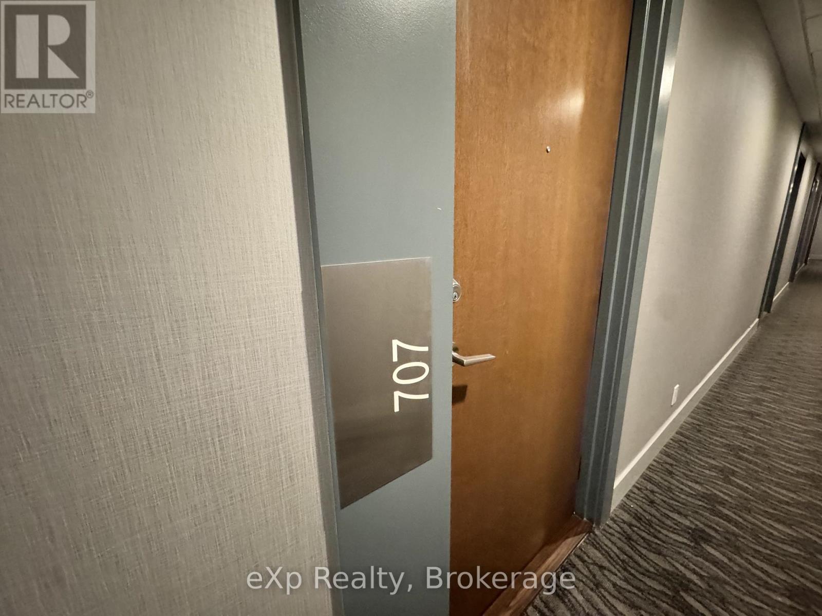 707 - 2220 Lakeshore Boulevard W, Toronto, Ontario  M8V 0C1 - Photo 2 - W12795870