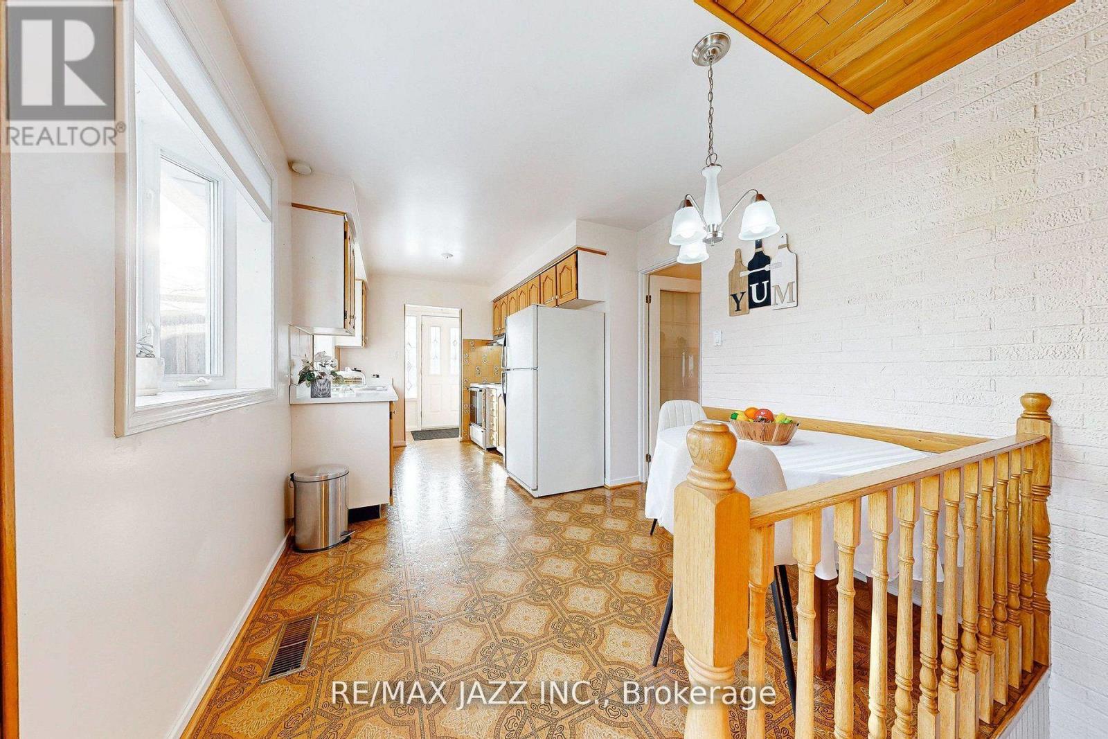 5 Dingley Court, Ajax, Ontario  L1S 6B5 - Photo 18 - E12795872