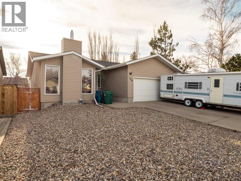 146 Oxford Road W, Lethbridge, Alberta