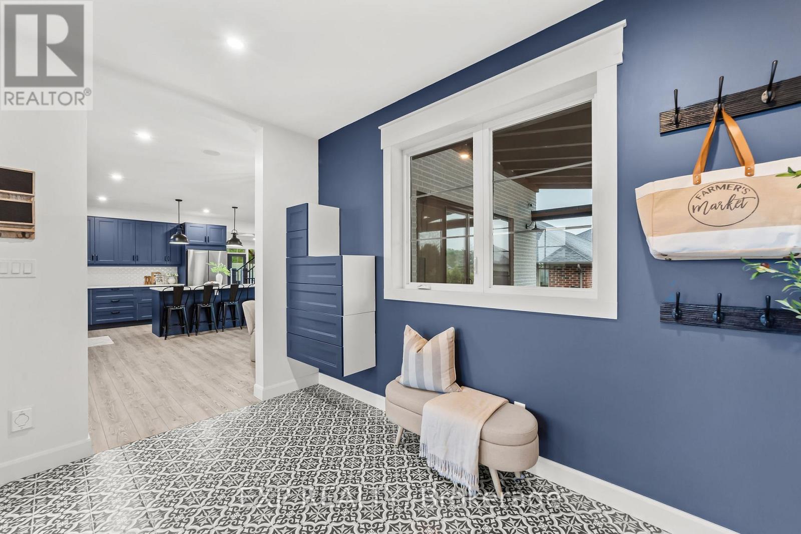 100 Field Street, Lambton Shores, Ontario  N0N 1J0 - Photo 11 - X12795860