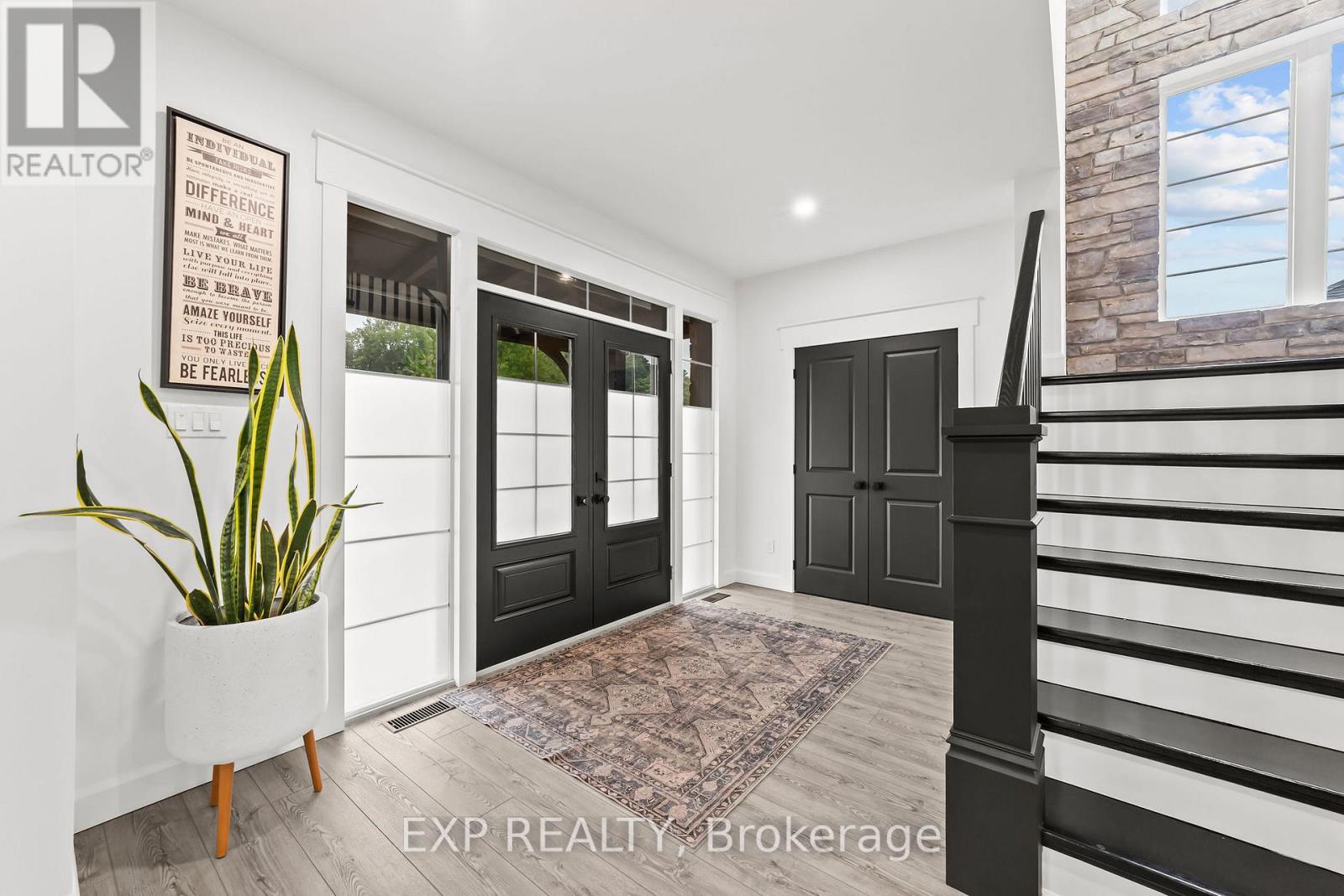 100 Field Street, Lambton Shores, Ontario  N0N 1J0 - Photo 13 - X12795860