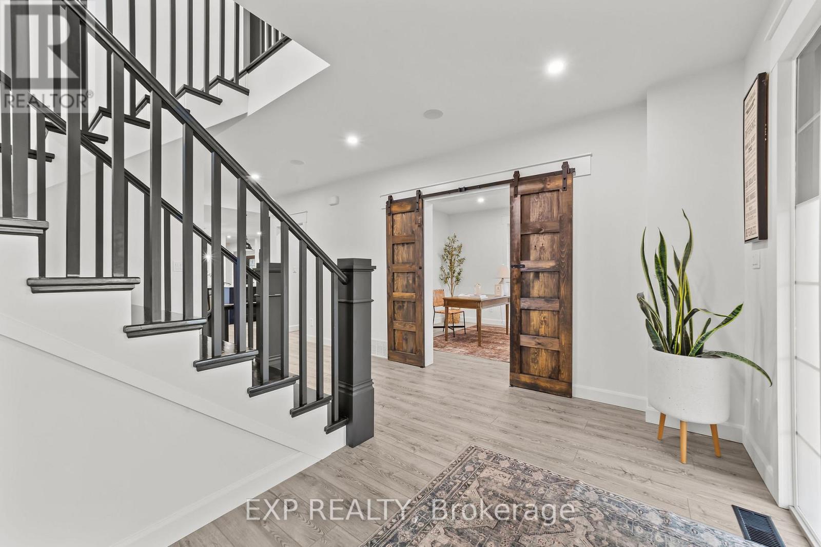 100 Field Street, Lambton Shores, Ontario  N0N 1J0 - Photo 15 - X12795860