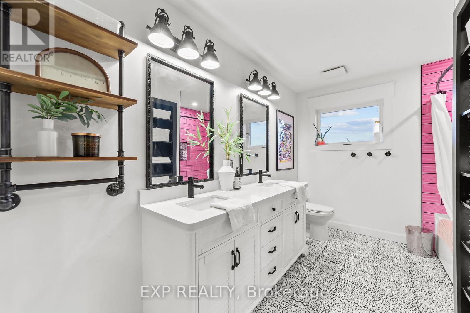 100 Field Street, Lambton Shores, Ontario  N0N 1J0 - Photo 23 - X12795860