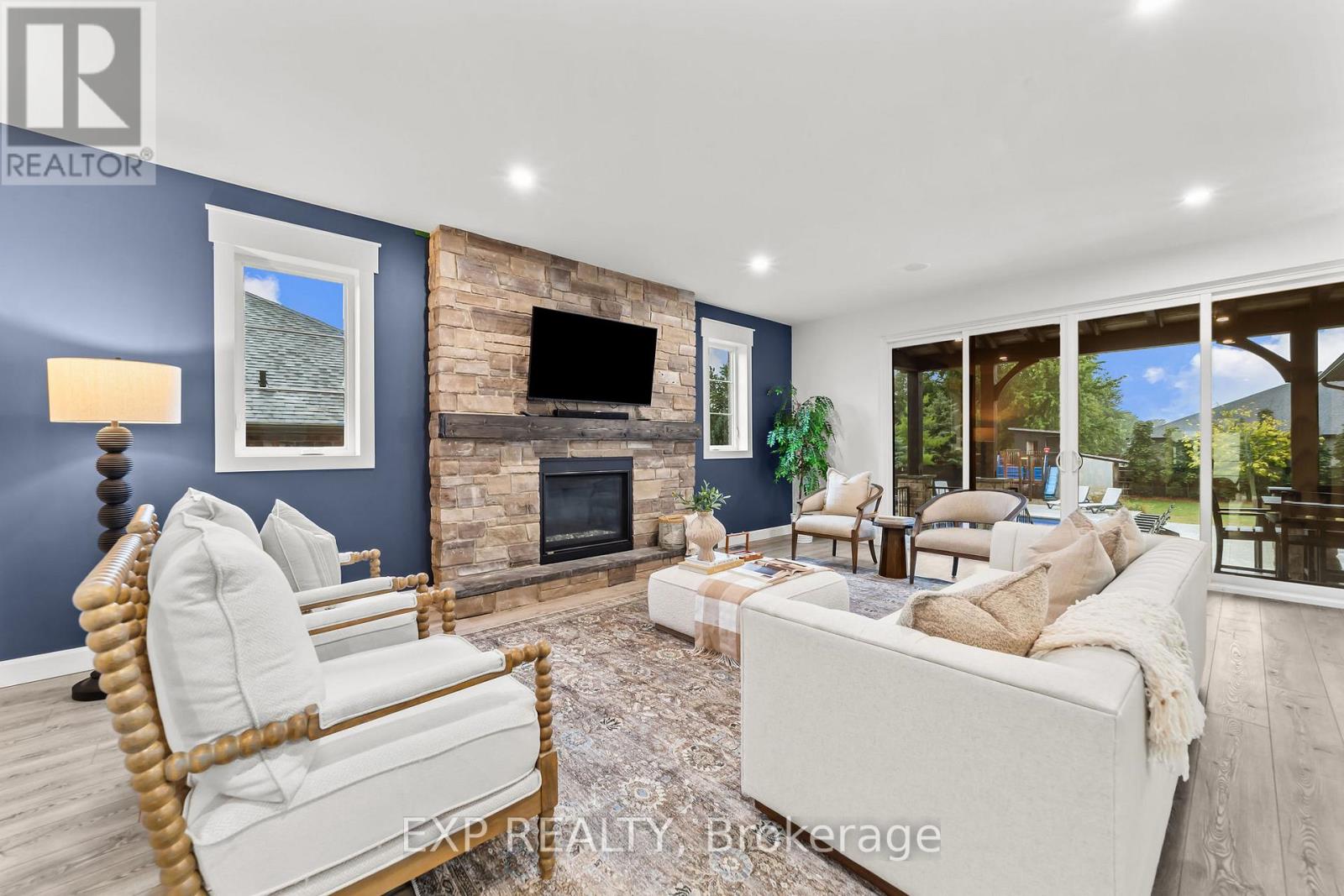 100 Field Street, Lambton Shores, Ontario  N0N 1J0 - Photo 3 - X12795860