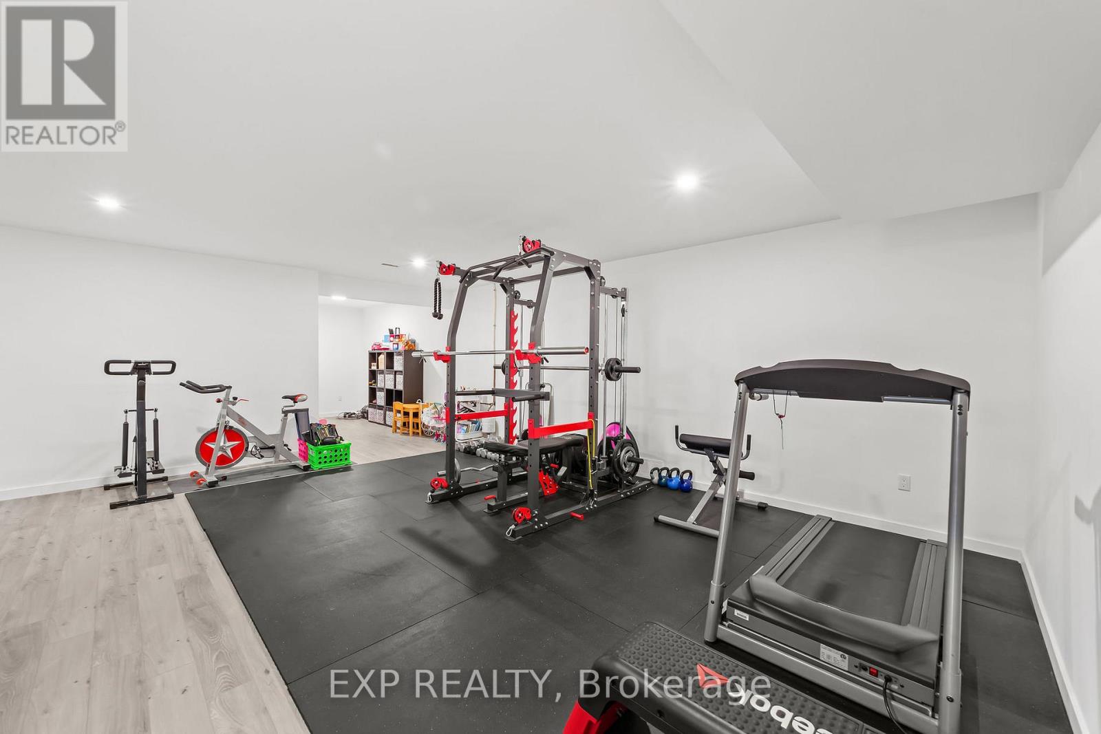 100 Field Street, Lambton Shores, Ontario  N0N 1J0 - Photo 32 - X12795860