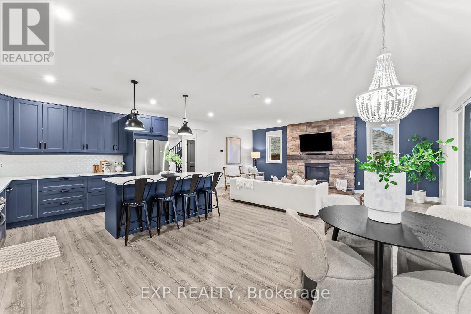 100 Field Street, Lambton Shores, Ontario  N0N 1J0 - Photo 5 - X12795860