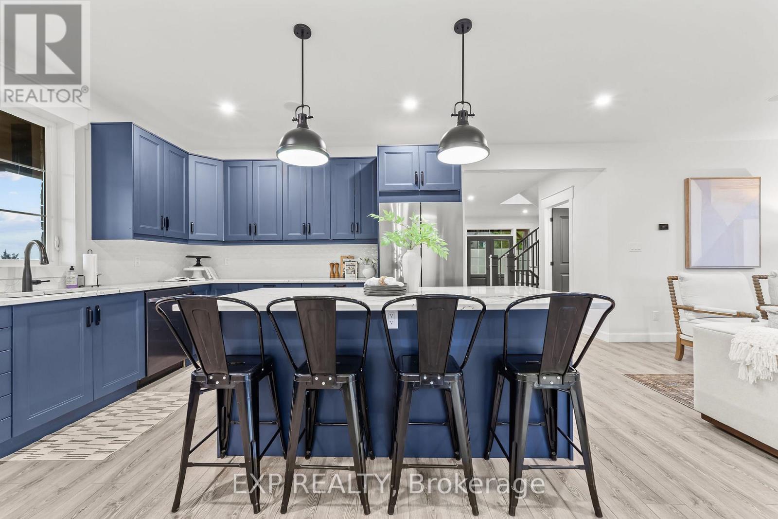 100 Field Street, Lambton Shores, Ontario  N0N 1J0 - Photo 7 - X12795860