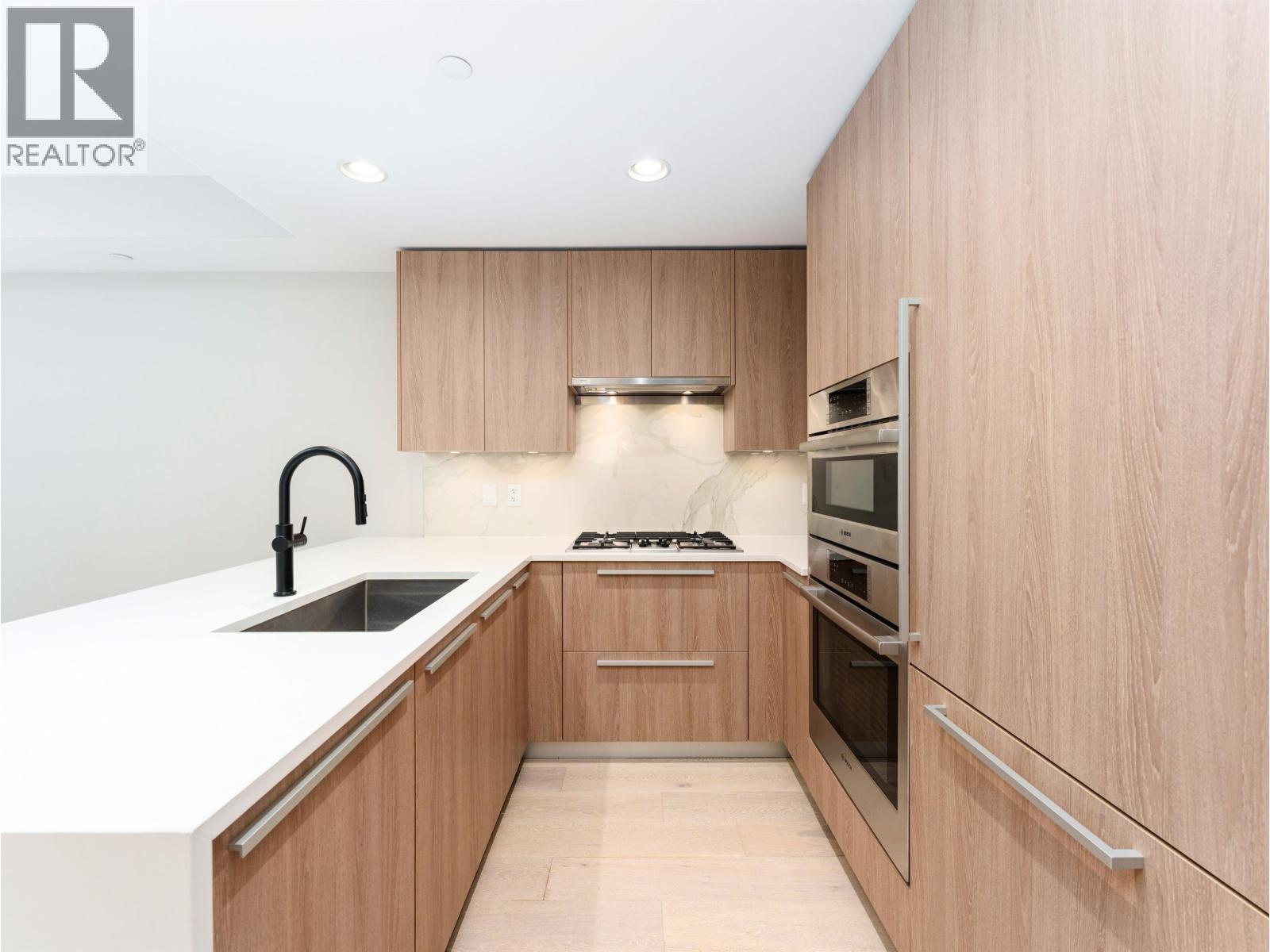 101 2738 Library Lane, North Vancouver, British Columbia  V7J 0B3 - Photo 10 - R3090401