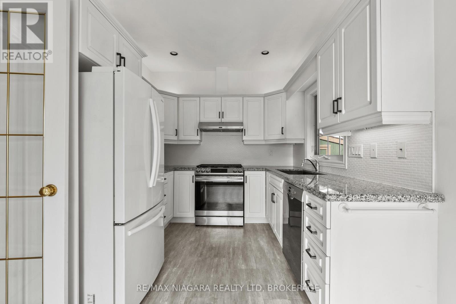 12 Pinot Trail, Niagara-On-The-Lake, Ontario  L0S 1J0 - Photo 13 - X12795810