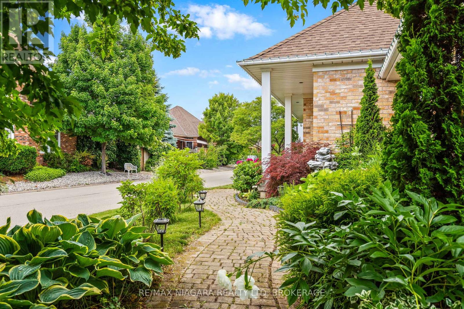 12 Pinot Trail, Niagara-On-The-Lake, Ontario  L0S 1J0 - Photo 31 - X12795810