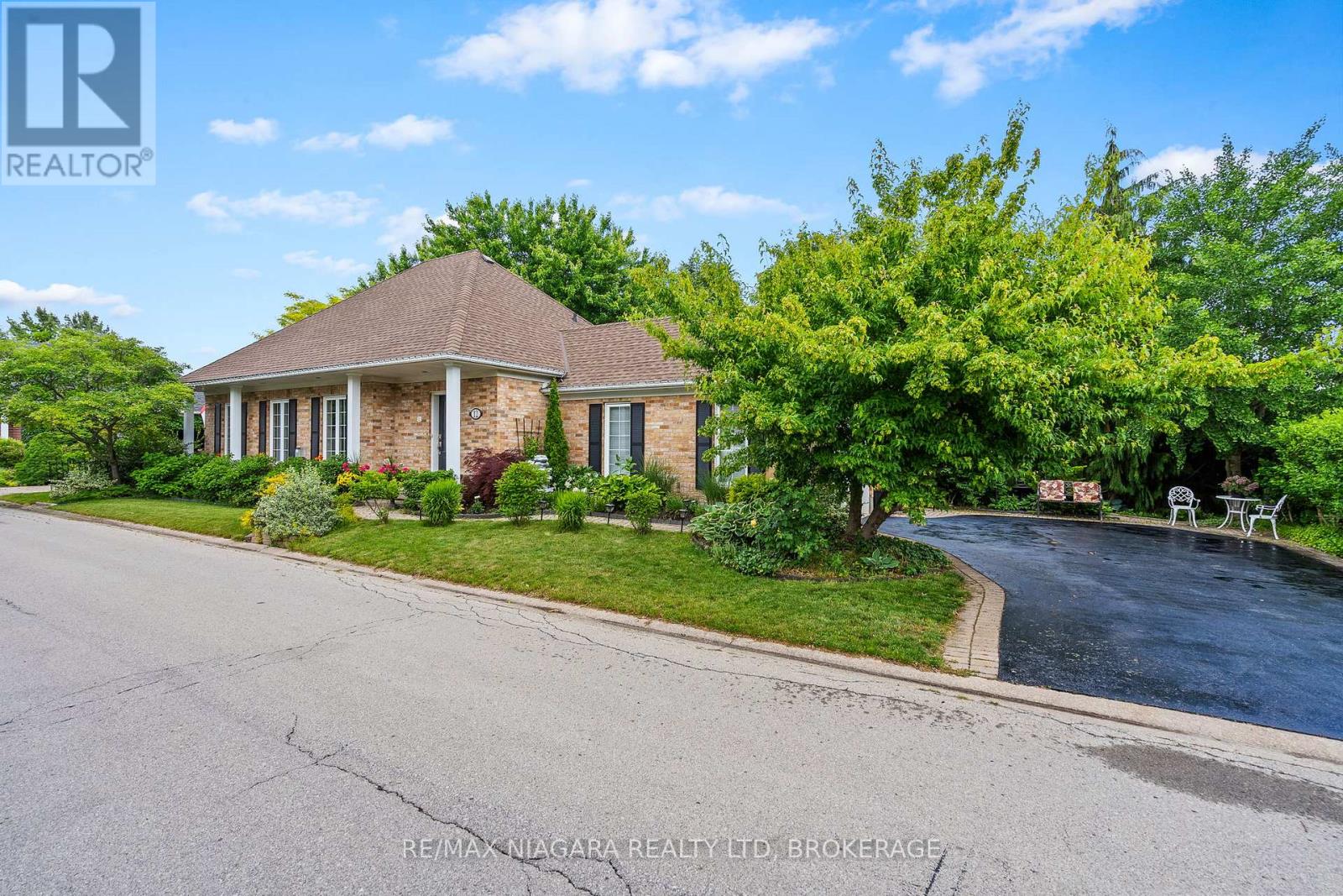 12 Pinot Trail, Niagara-On-The-Lake, Ontario  L0S 1J0 - Photo 4 - X12795810