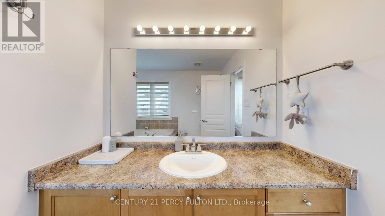 145 Silver Maple Road, Richmond Hill, Ontario  L4E 4Y8 - Photo 26 - N12793638