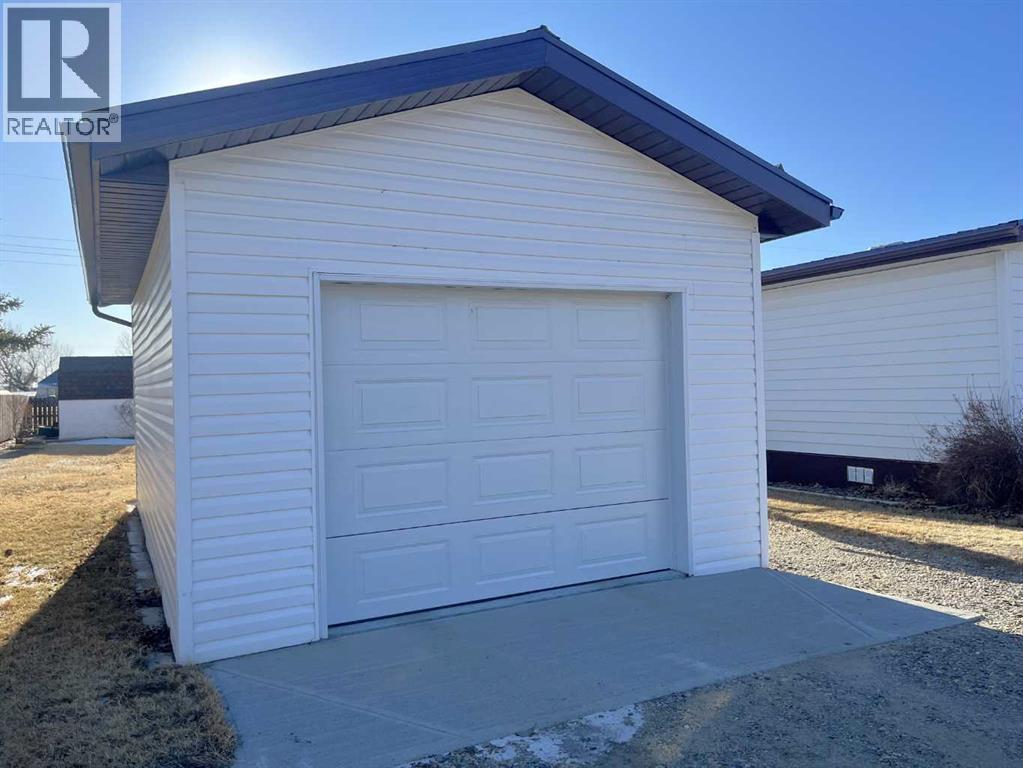 117 3 Avenue, Cluny, Alberta  T0J 0S0 - Photo 35 - A2286767