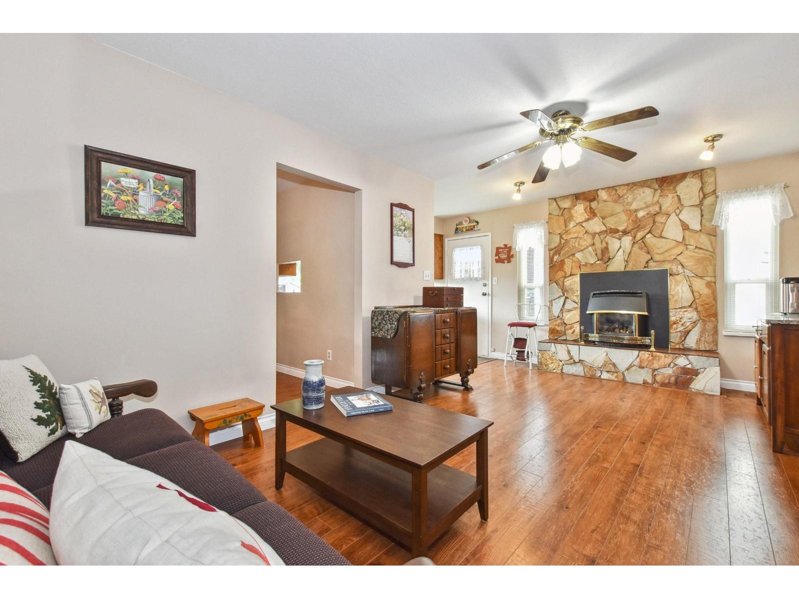 32438 Badger Avenue, Mission, British Columbia  V2V 5S6 - Photo 9 - R3090385