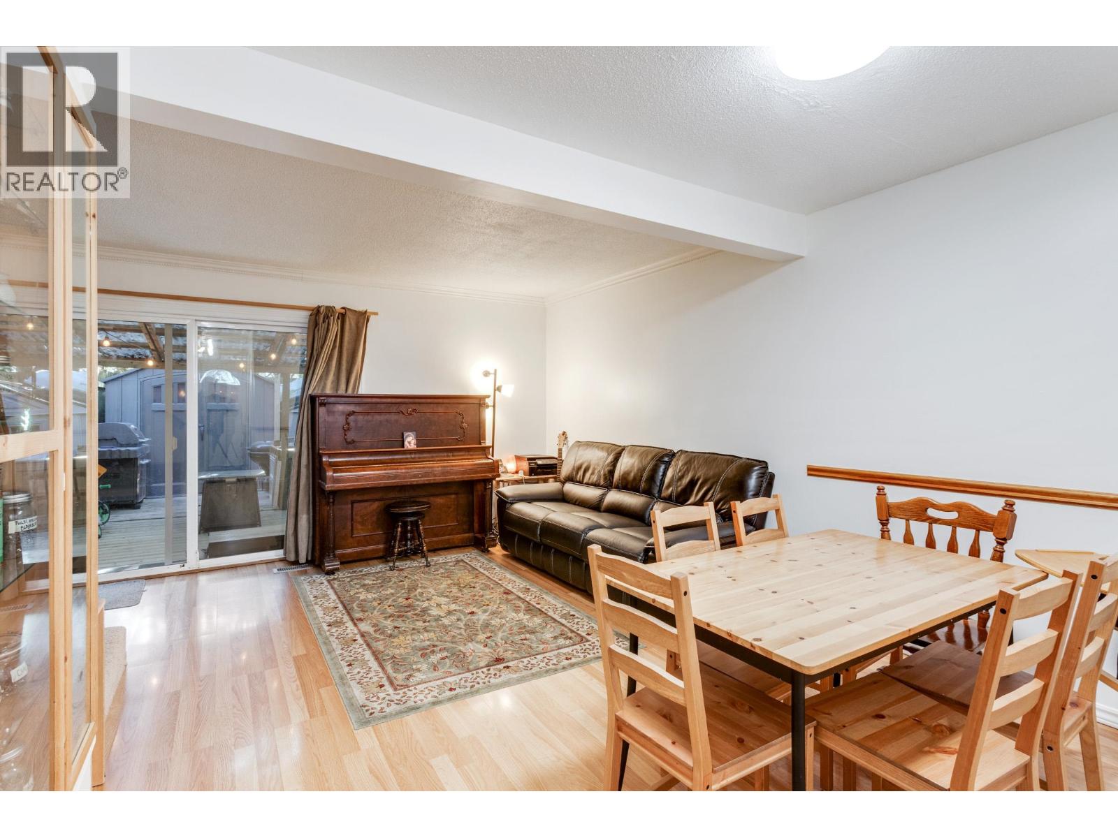 8918 Ganymede Place, Burnaby, British Columbia  V3J 1A1 - Photo 3 - R3090408