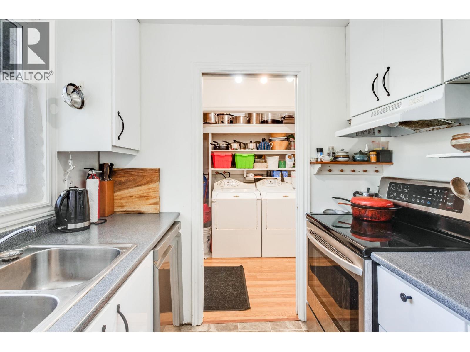 8918 Ganymede Place, Burnaby, British Columbia  V3J 1A1 - Photo 7 - R3090408