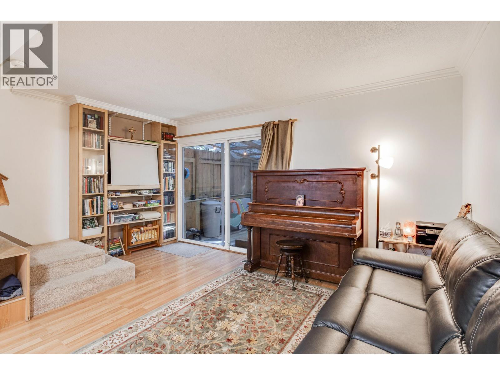 8918 Ganymede Place, Burnaby, British Columbia  V3J 1A1 - Photo 2 - R3090408