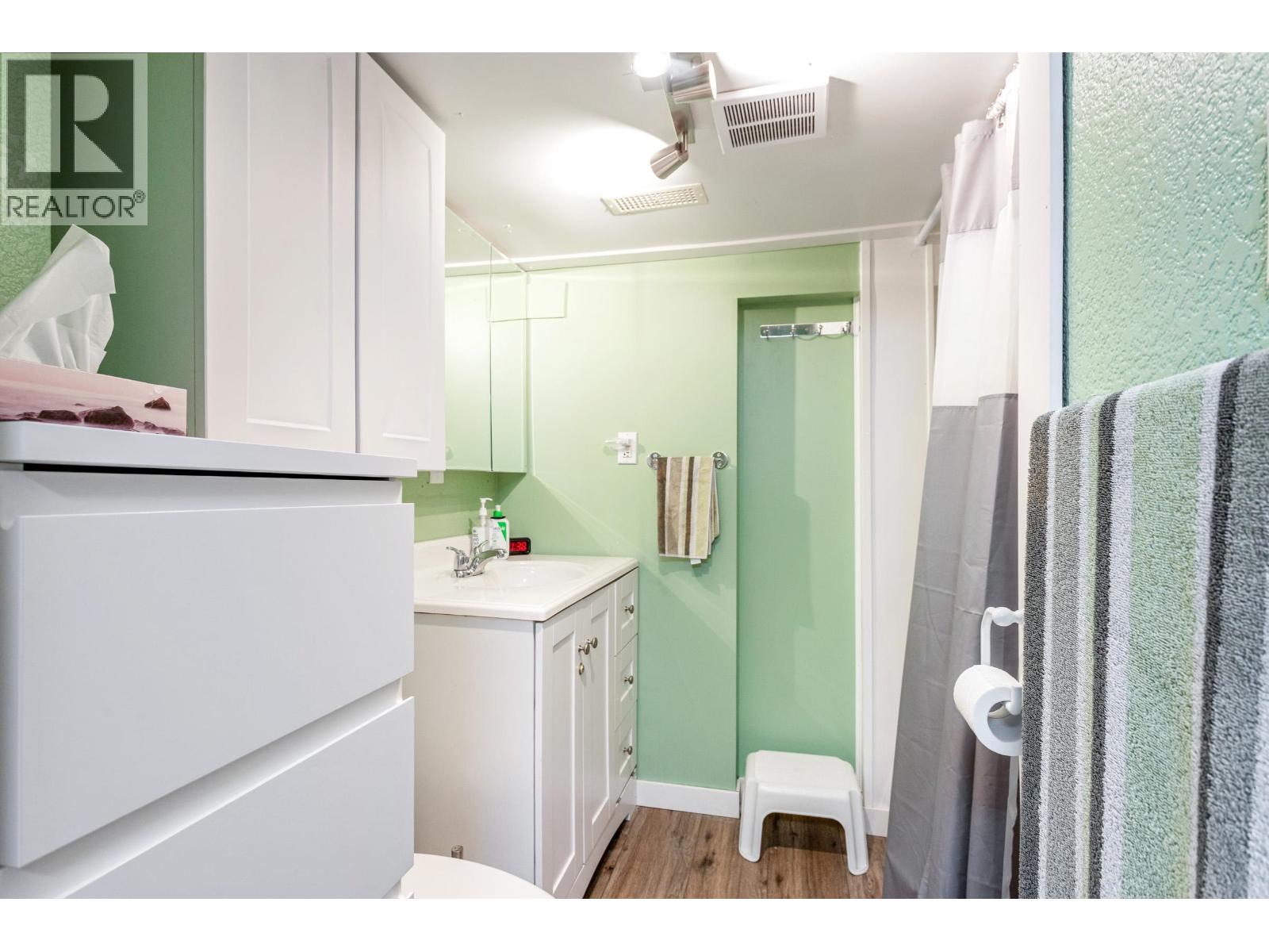 8918 Ganymede Place, Burnaby, British Columbia  V3J 1A1 - Photo 18 - R3090408