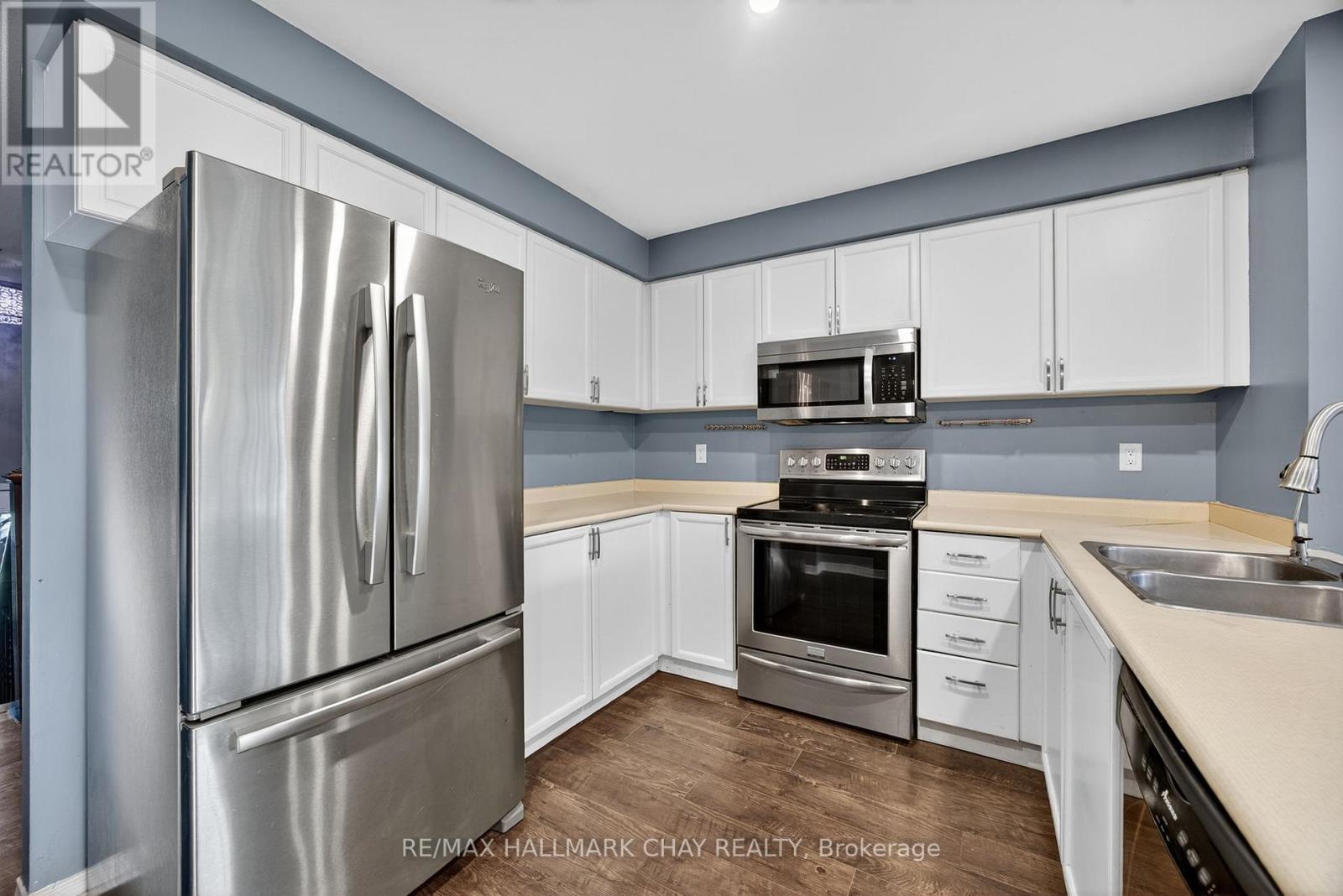 37 Mccarthy Crescent, Essa, Ontario  L0M 1B3 - Photo 12 - N12795852