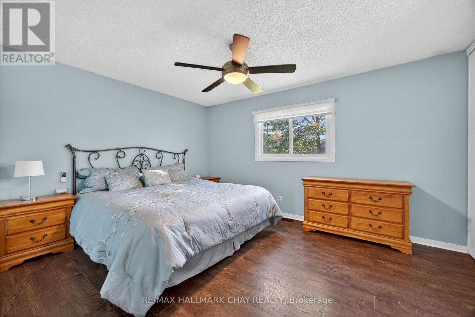 37 Mccarthy Crescent, Essa, Ontario  L0M 1B3 - Photo 17 - N12795852