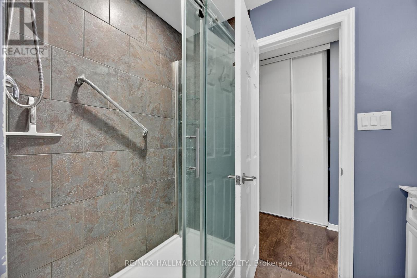 37 Mccarthy Crescent, Essa, Ontario  L0M 1B3 - Photo 23 - N12795852