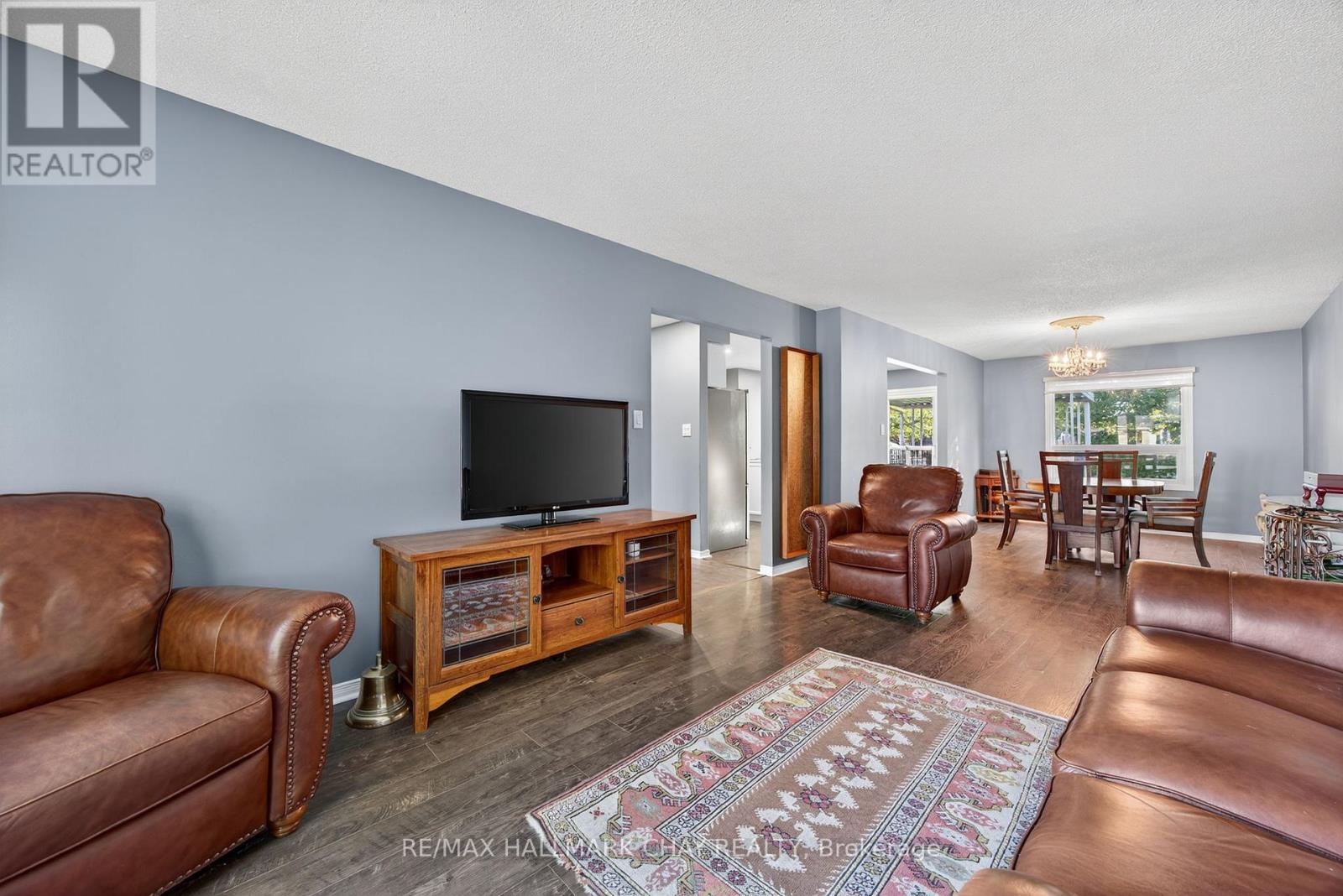 37 Mccarthy Crescent, Essa, Ontario  L0M 1B3 - Photo 8 - N12795852