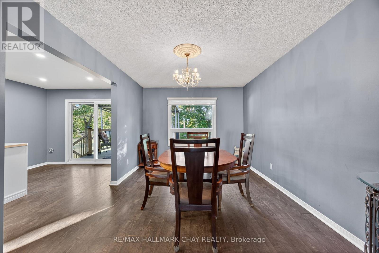 37 Mccarthy Crescent, Essa, Ontario  L0M 1B3 - Photo 9 - N12795852