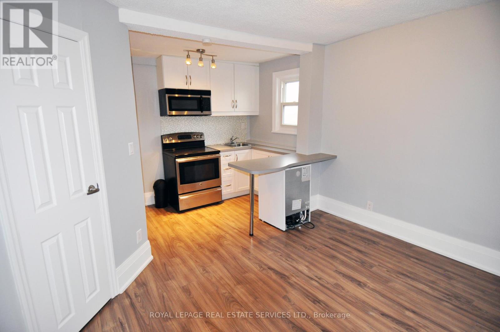 2 - 271 Albany Avenue, Toronto, Ontario  M5R 3C7 - Photo 3 - C12795806